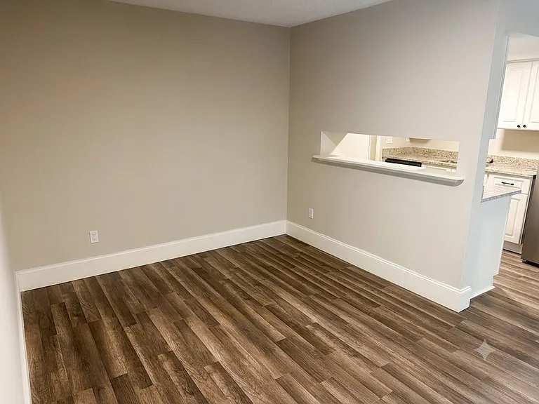 18511 Blair Ave — Photo 7