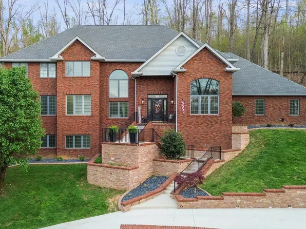 1357 Heather Hills Dr, Somerset, KY 42503