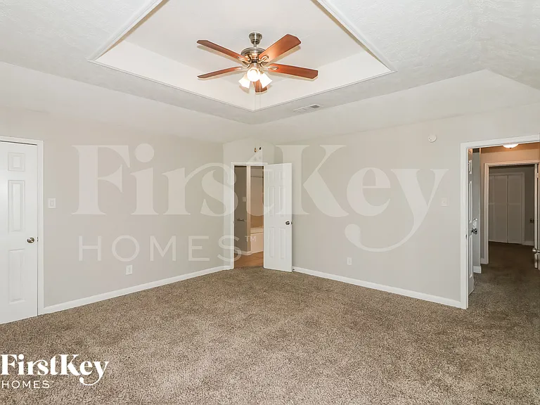 2106 Hazyknoll Ln — Photo 11