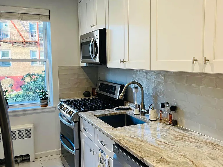 130 Ravine Ave #1 — Photo 1