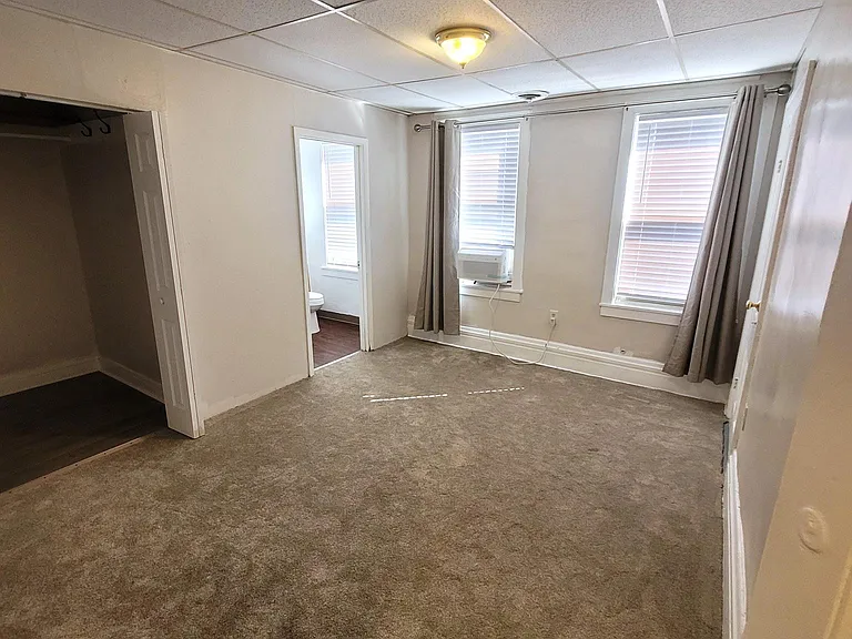 35 Lawn St #2 — Photo 5
