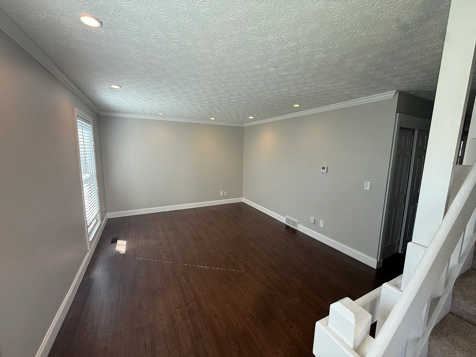 3 bed, 2.5 bath, 1600 sqft, $2,350 — Photo 2