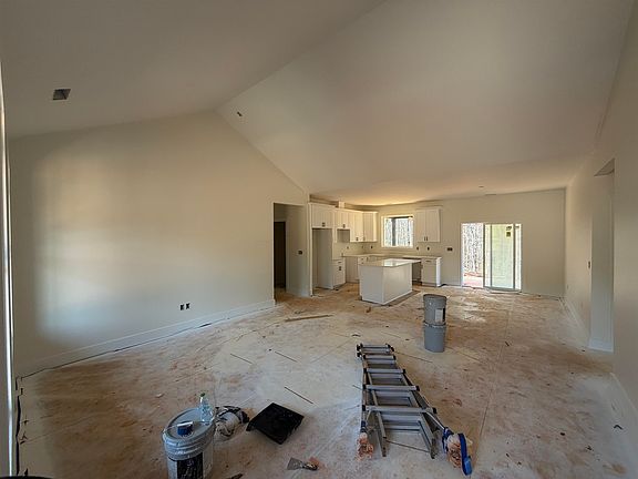 3rd image of 169 Susans Rd