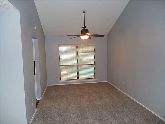 5th image of 2307 Harrington Ct