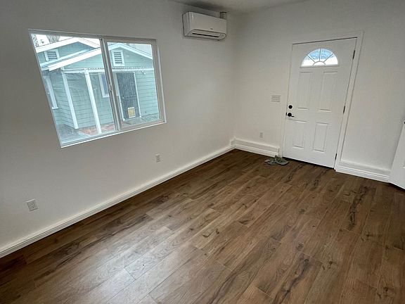 3rd image of 10722 Nassau Ave