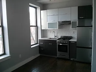 Rented by Loom Group