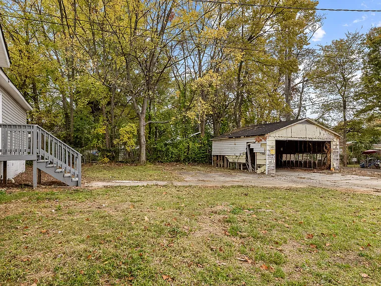 1893 Princeton Ct SW — Photo 16