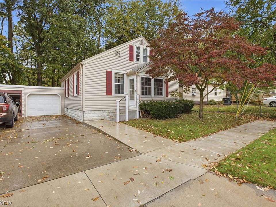 1st image of 220 Luary Dr