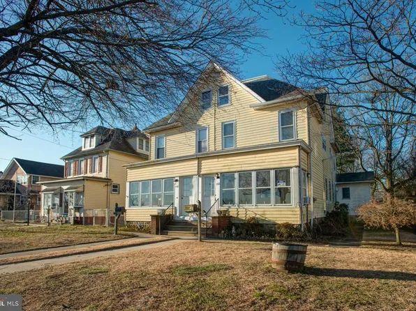 538 River Dr, Westville, NJ 08093