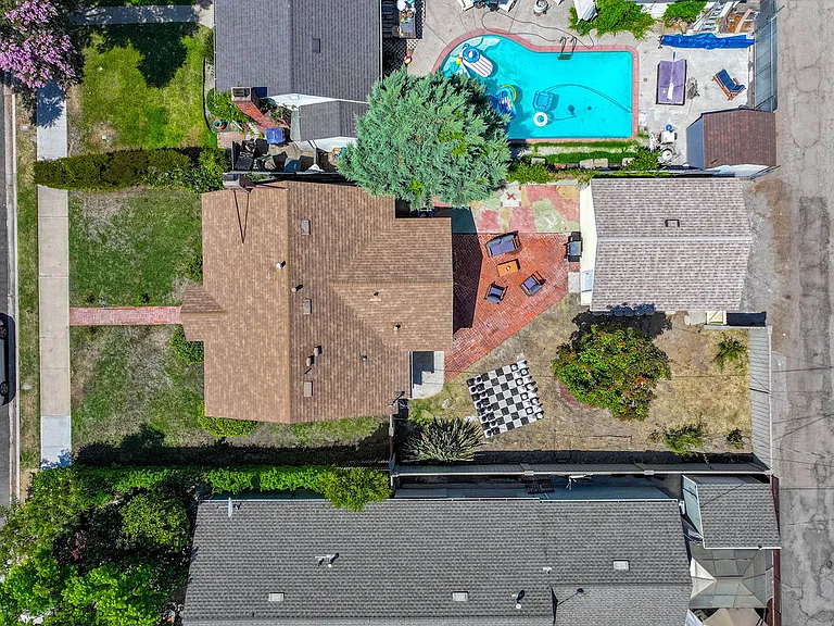 2307 W Verdugo Ave — Photo 15