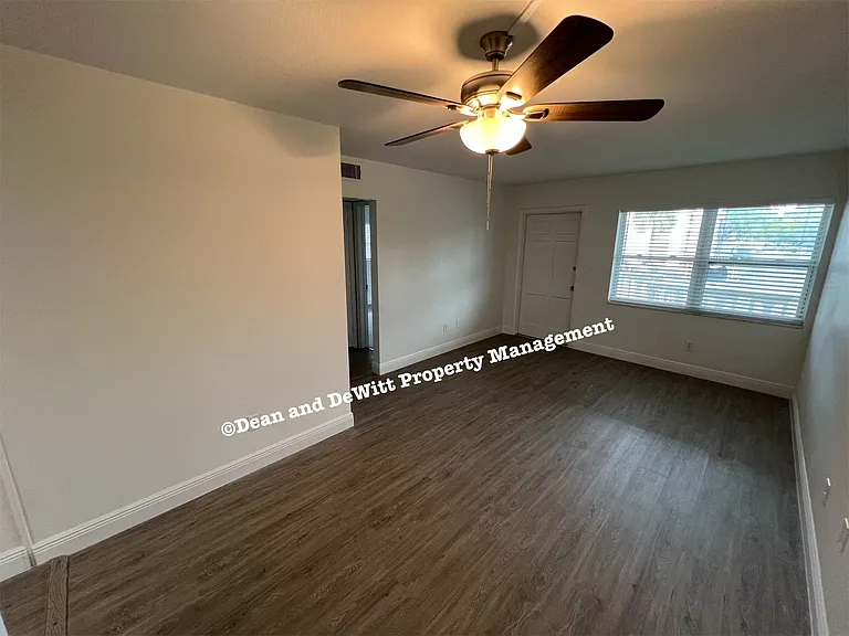 5860 37th Ave N #10 — Photo 9