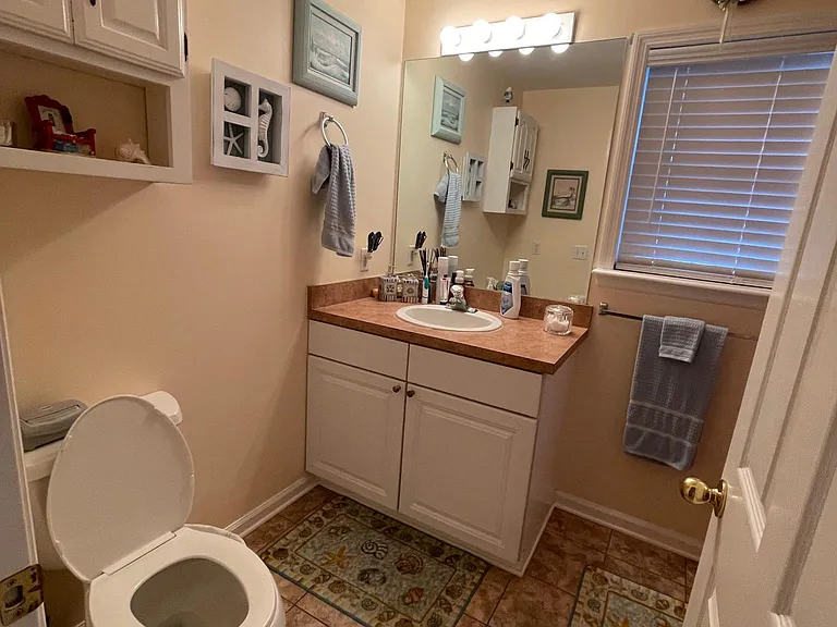 656 Hickory Bluff Dr #2 — Photo 5