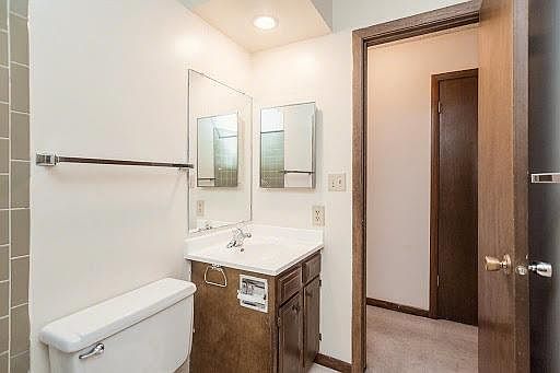 3rd image of 5011 S 54th St