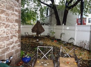 156 Woodpoint Rd, Brooklyn, NY 11211