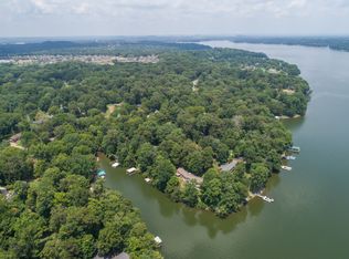 562 Indian Lake Rd, Hendersonville, TN 37075
