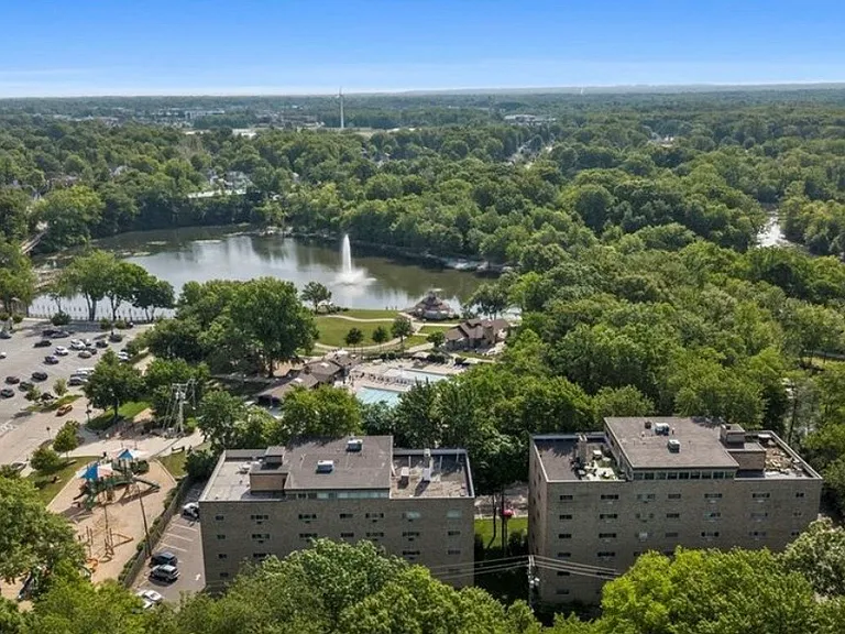 101 S Rocky River Dr #405 — Photo 11