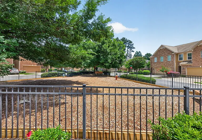 1572 Lenox Overlook Rd — Photo 41