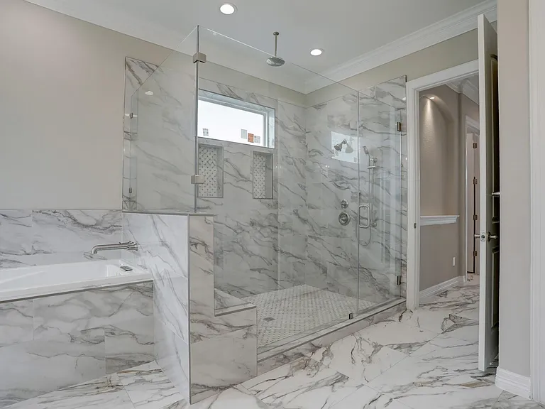 502 Amalfi Dr — Photo 17