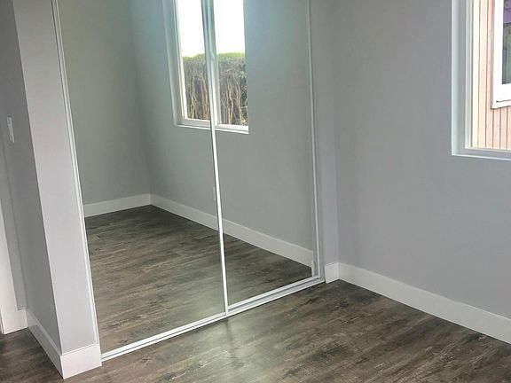 5th image of 6717 Osler St