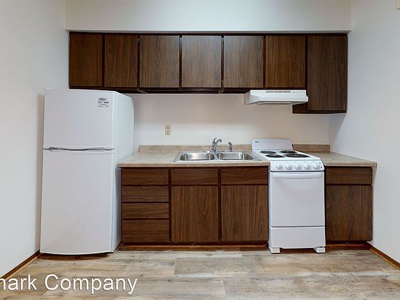 3rd image of 2609 Thomas Dr #11