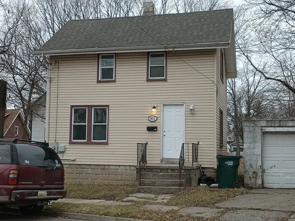 1021 Euclid Pl, Lansing, MI 48912
