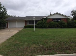 826 W 23rd St, Ada, OK 74820