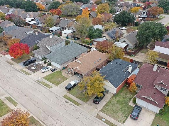 2nd image of 2034 Raven Ln