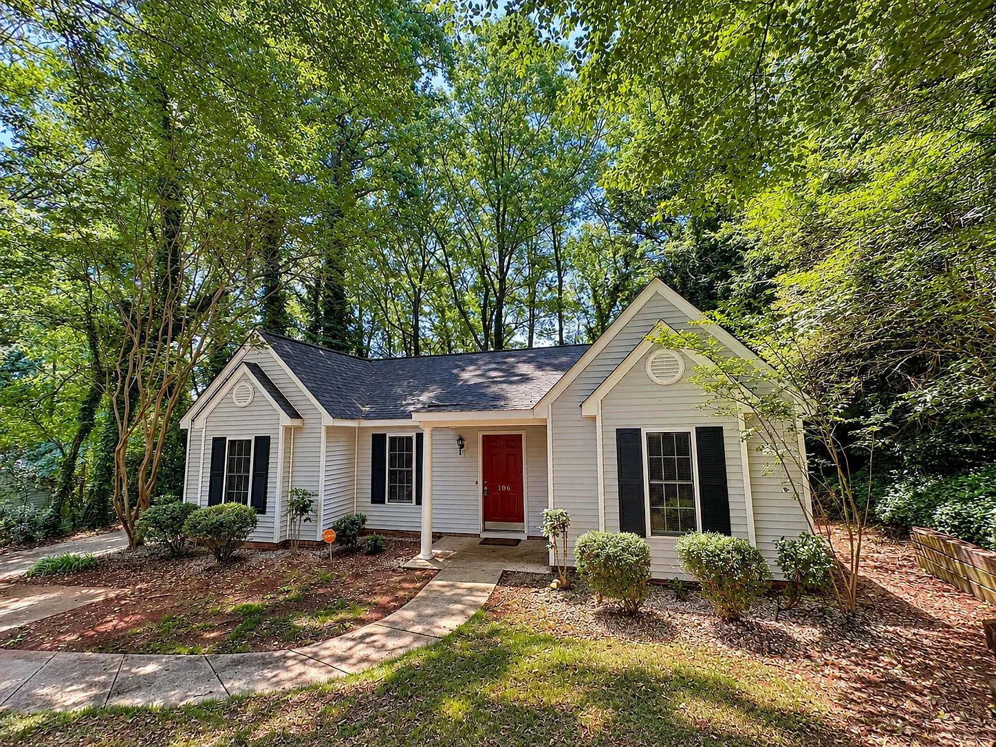 3 bed, 1253 sqft, $1,695 — Photo 3