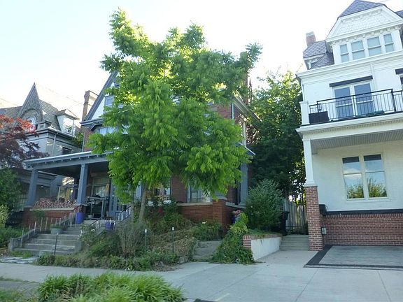 3rd image of 1423 N Front St