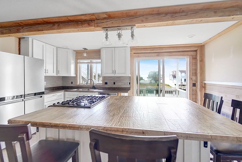 15 Marlin Rd, East Quogue, NY 11942 | Out East