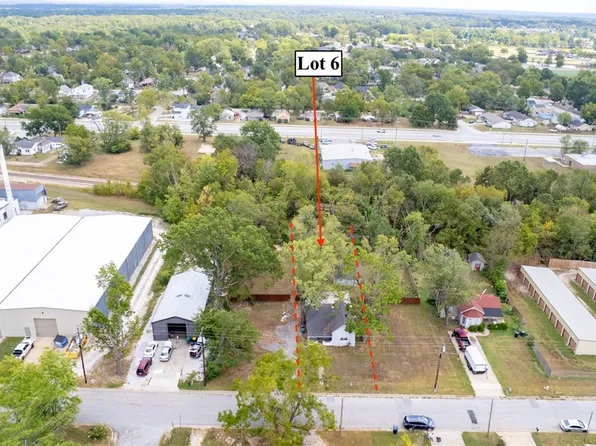 6 S 3rd St, Rogers, AR 72756