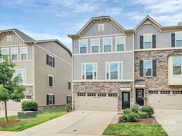1919 Catkin Ln, Charlotte, NC 28205