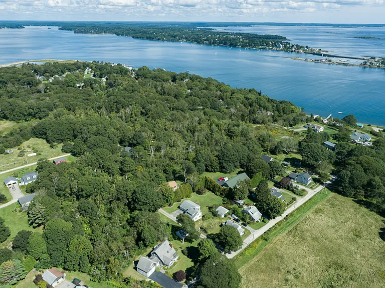 19 Intervale Rd — Photo 2