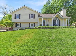 1334 Campbell St, Liberty, MO 64068