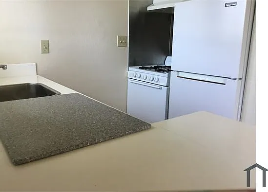 1 bed, 475 sqft, $2,878 — Photo 2