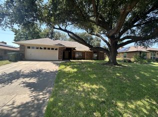 5614 Arbor Valley Dr, Arlington, TX 76016