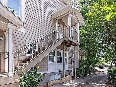 2 bed, 2.0 bath, $2,900 — Photo 2
