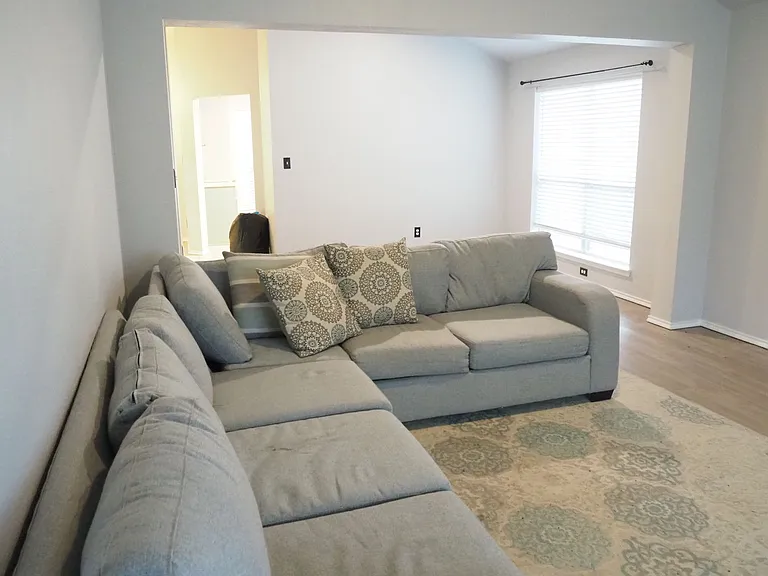 511 Lonestar Park Ln — Photo 10