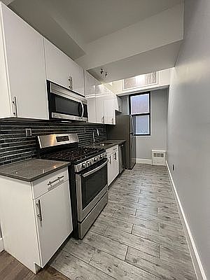 2nd image of 47-20 40th St #B1