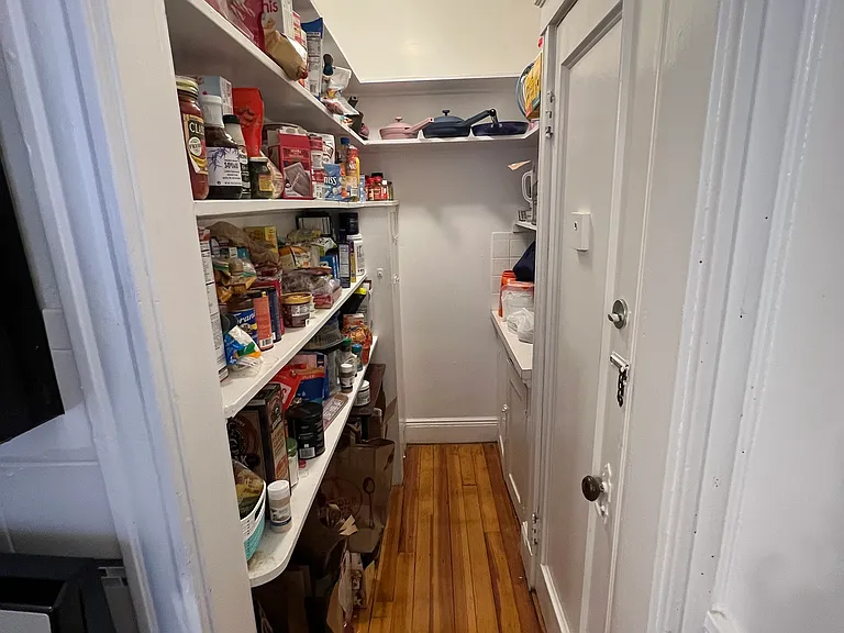 80 Sutherland Rd #4 — Photo 12