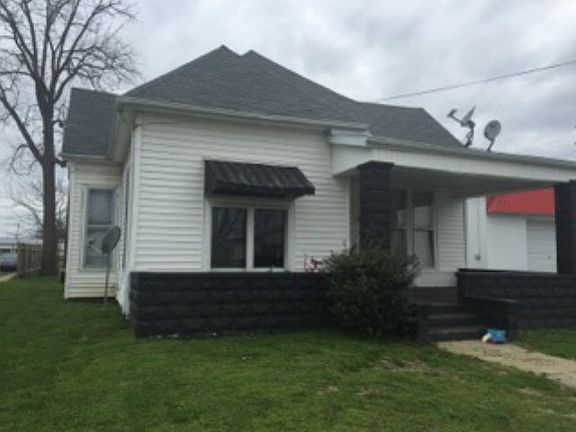 2nd image of 418 Walnut St
