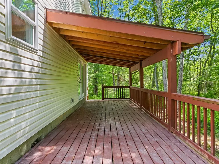 1229 Fern Dr — Photo 3