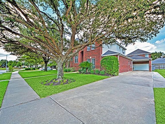 2nd image of 8525 Wyndham Village Dr