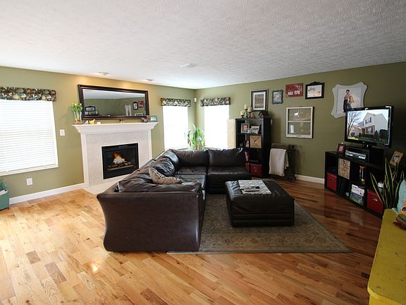 2nd image of 6546 Semmes Ln
