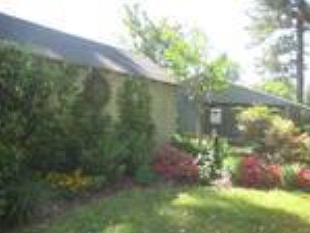 2nd image of 305 Cedar St