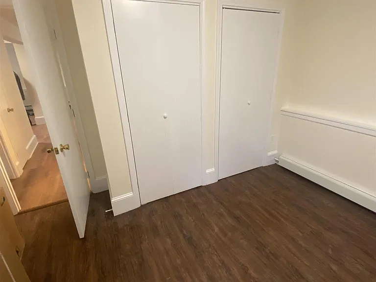 40 College Ave — Photo 9