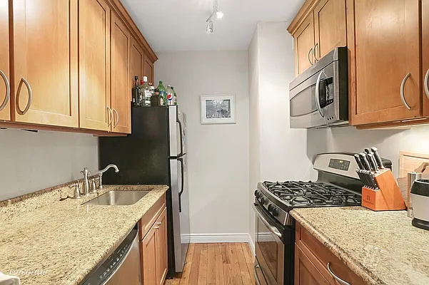 Rented by Corcoran | media 16