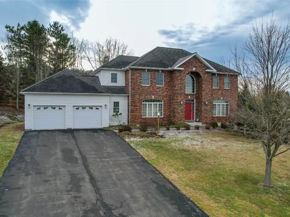 144 Sunrise Pl, Vestal, NY 13850