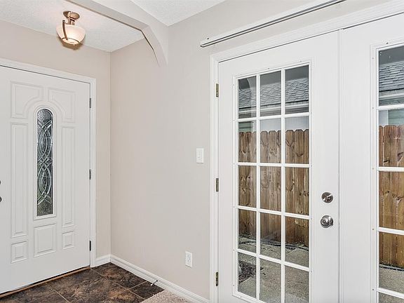 3rd image of 7528 Southpointe Pl