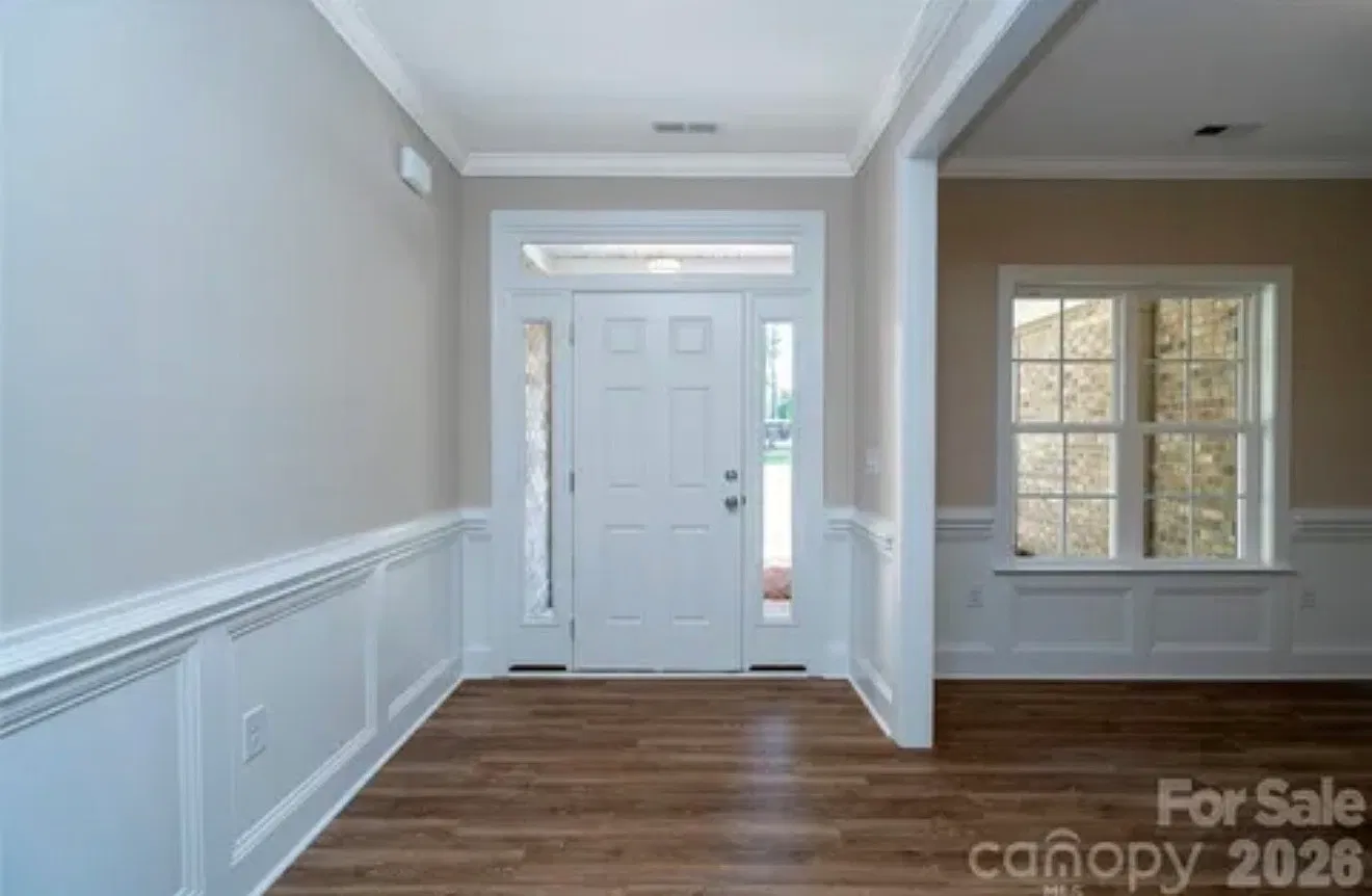 3 bed, 1840 sqft, $2,375 — Photo 1